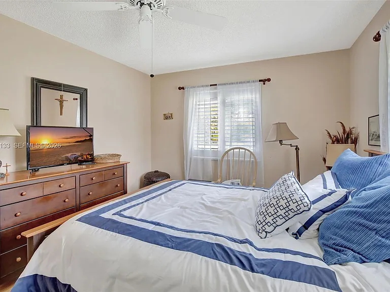 5320 SW 21st Ct — Photo 30