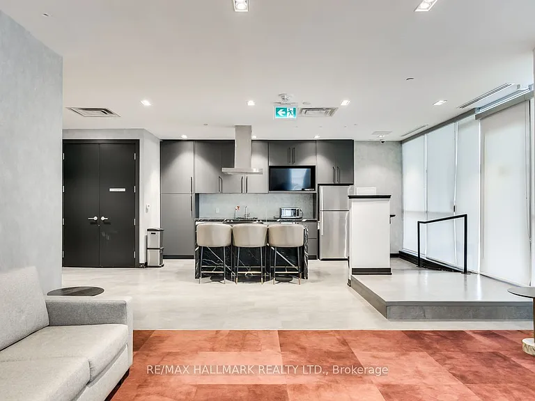 11 Lillian St #1010 — Photo 24