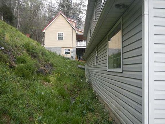 5th image of 886 Highway 3401