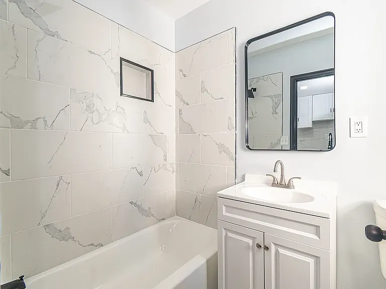 307 E 22nd St #2 — Photo 9
