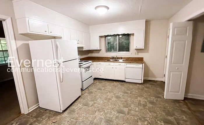 309 Nye Dr — Photo 5