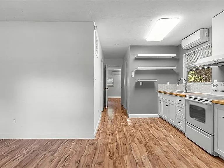 904 NW 14th Ave #B — Photo 7