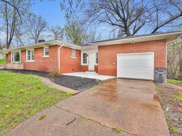 2618 Lake Dr, Evansville, IN 47711