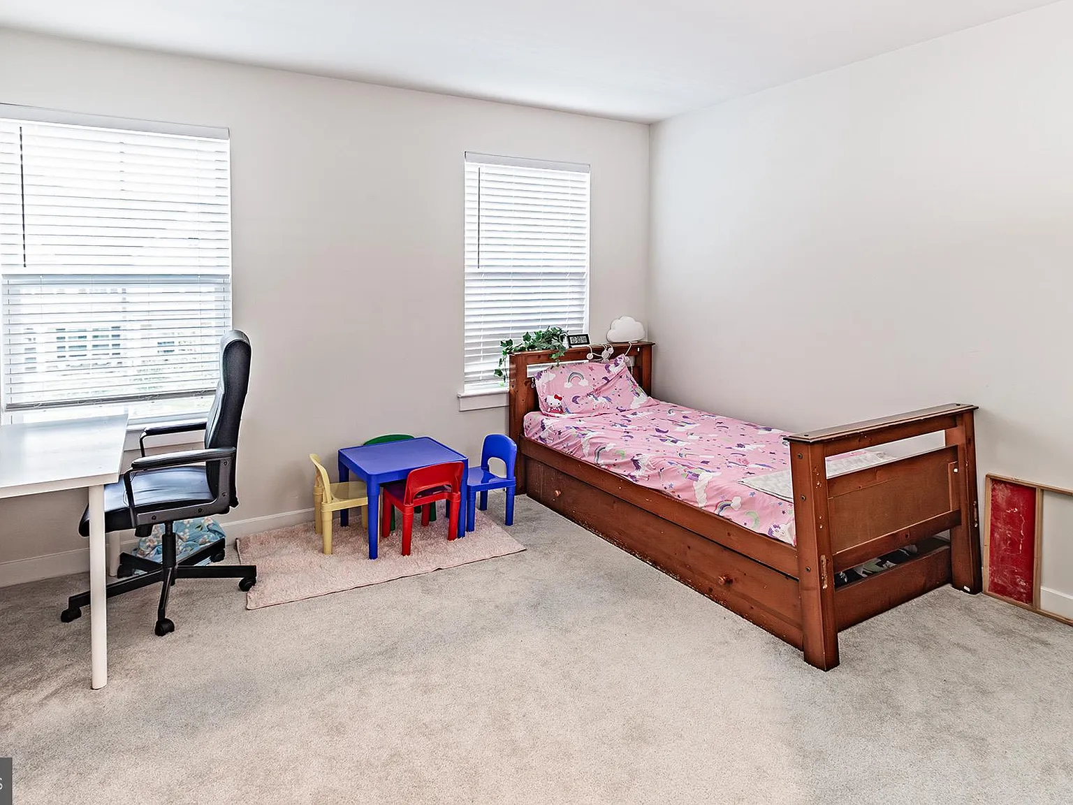 4 bed, 2.5 bath, 3250 sqft, $3,100 — Photo 4