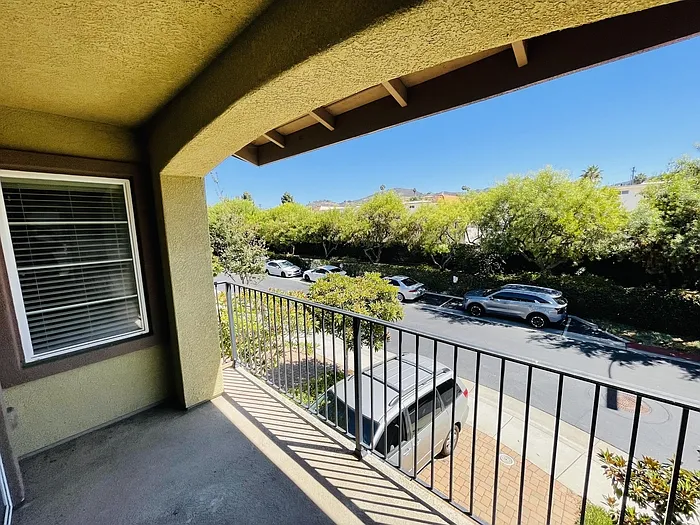 1351 Isabella Way — Photo 9