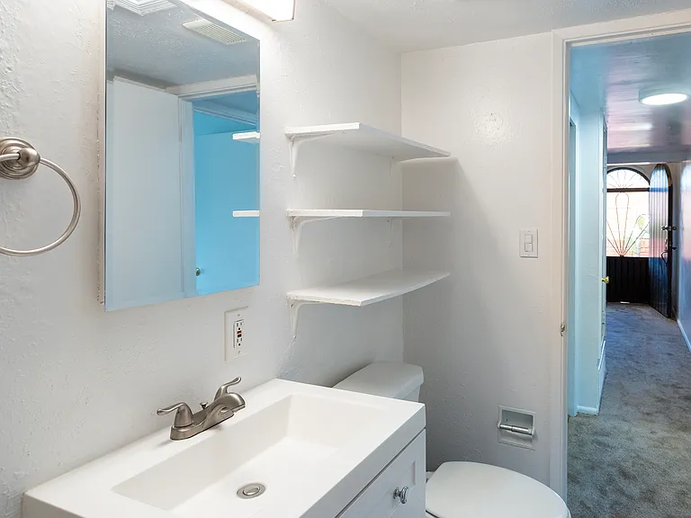 565 N Macnab Dr #A — Photo 16