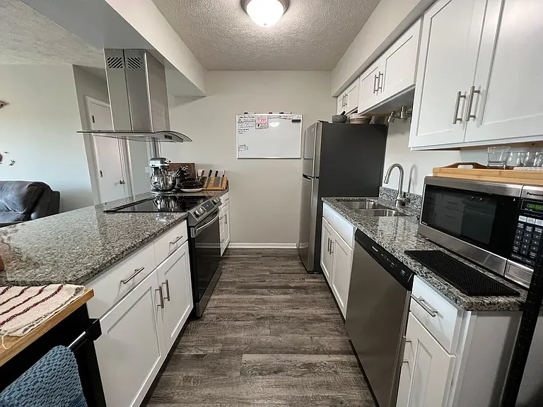 905 Coolidge Rd — Photo 23