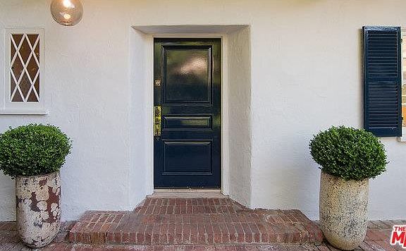 4th image of 326 Amalfi Dr