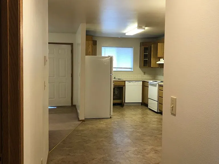1557 NW Turner Dr — Photo 5