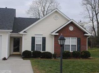 2120 Weststone Rd, Clemmons, NC 27012