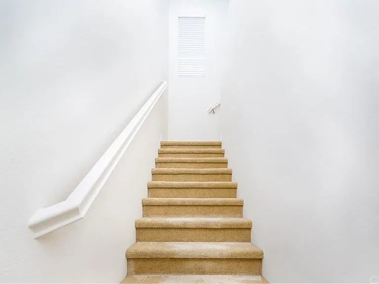 479 Marc Pl — Photo 10