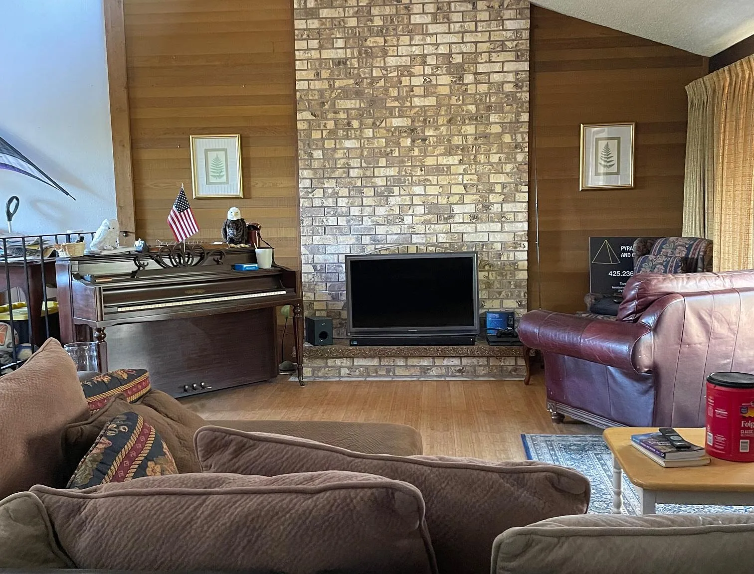 5 bed, 2.5 bath, 2670 sqft, $930 — Photo 2