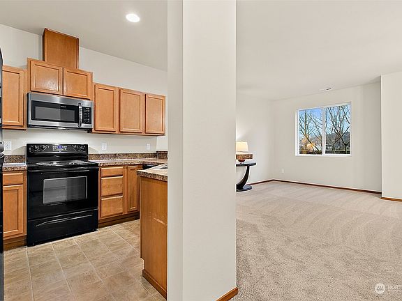 4th image of 1349 52nd Street NE #1102