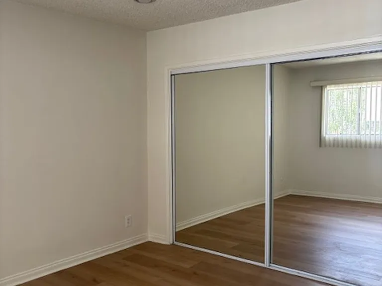 1435 S Bundy Dr — Photo 6