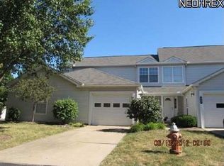882 Overlook Ridge Dr #B15, Cleveland, OH 44109
