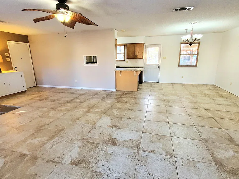 22 Cardinal Ln — Photo 5