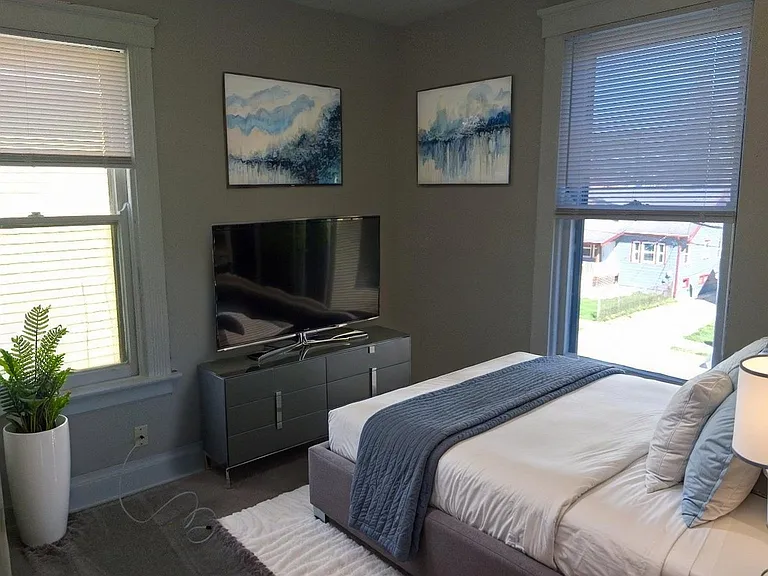 2031 Hewitt Ave #2 — Photo 11