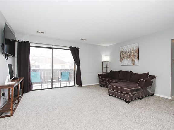 3rd image of 2332 N Old Hicks Rd Unit 8