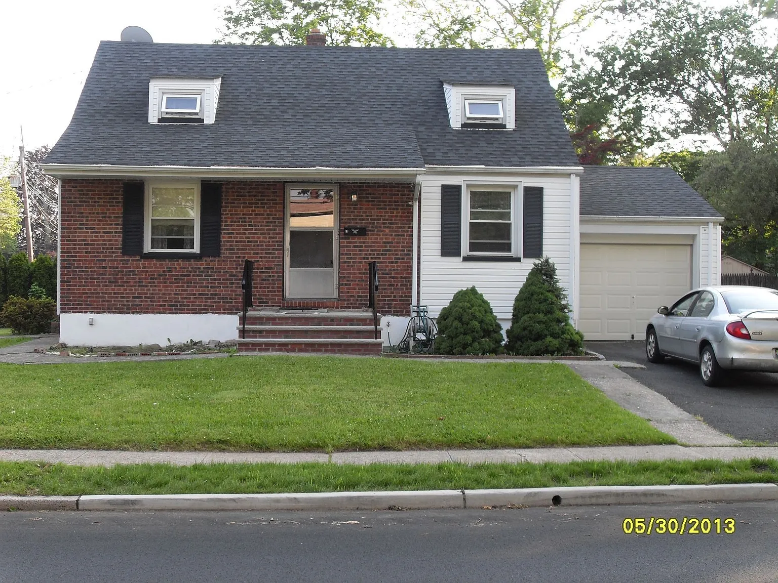 390 Douglas Rd photo 1