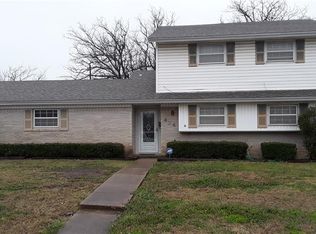 424 Deer Creek Rd, Everman, TX 76140