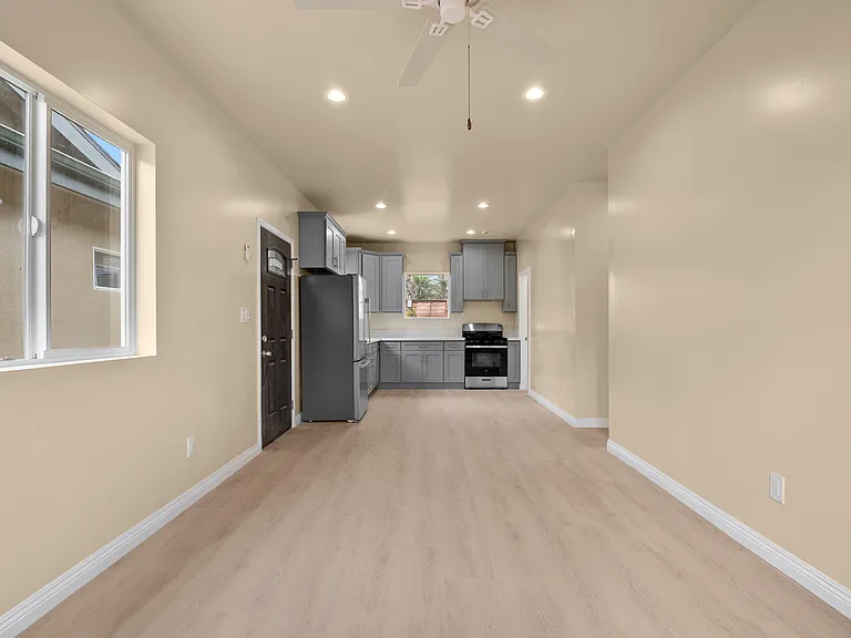 Living Room/Kitchen