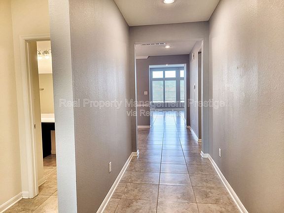3rd image of 1618 Cintola Ln