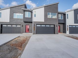 486 Aldon Cir, Green Bay, WI 54304