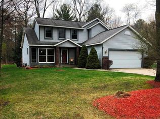 1547 W Sternberg Rd, Norton Shores, MI 49441
