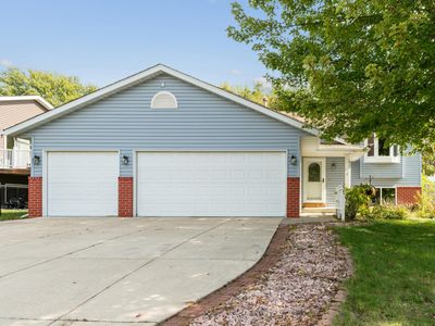 235 Tiffany Dr, Hastings, MN, 55033