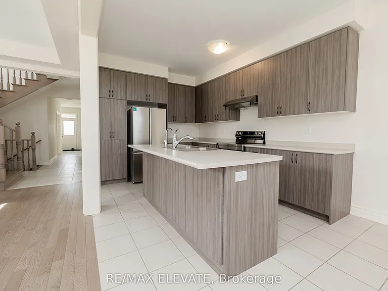 255 McKean Dr N — Photo 7