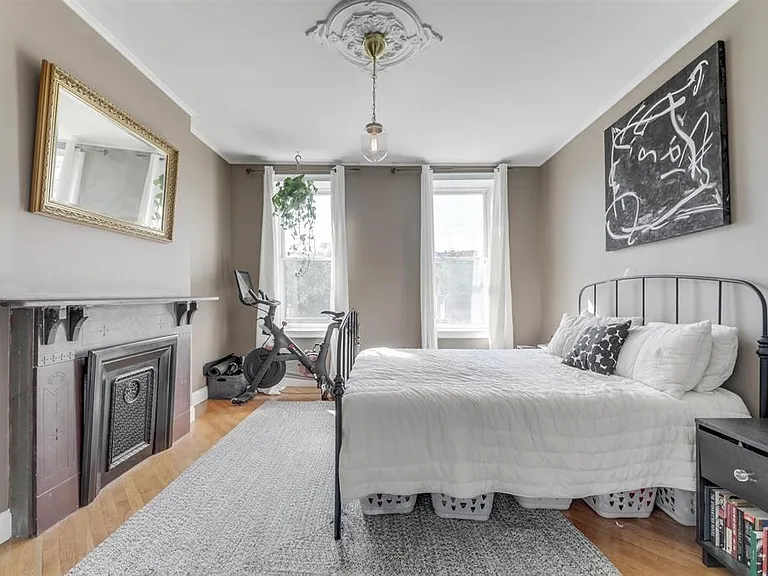 931 Park Ave #5R — Photo 10
