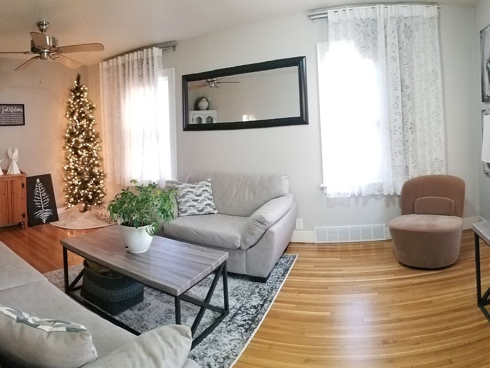 Living Rm refinished oak