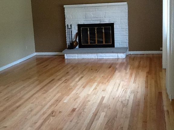 5th image of 7095 Seven Hills Blvd