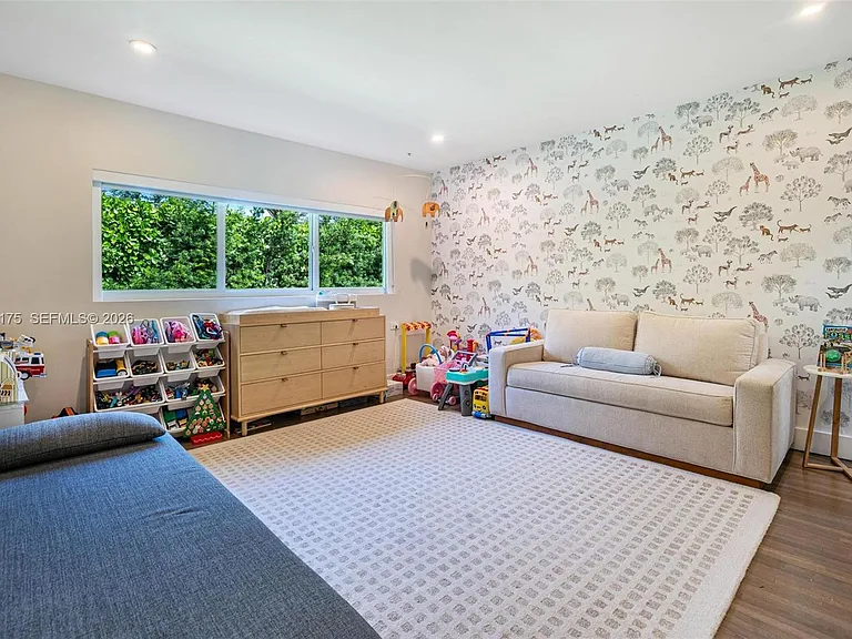 510 Bargello Ave — Photo 22