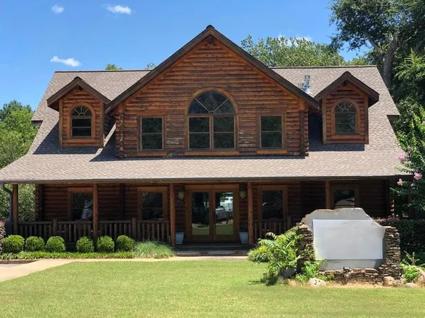 403 Doctors Dr, New Albany, MS 38652