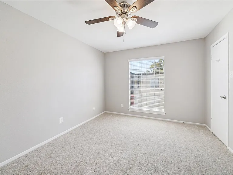 Emerson Street Apartments — Photo 13