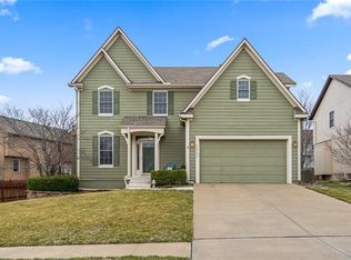 13728 W 158th St, Olathe, KS 66062