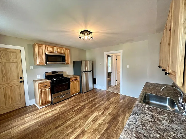 101 Lowell Ave #101 — Photo 15