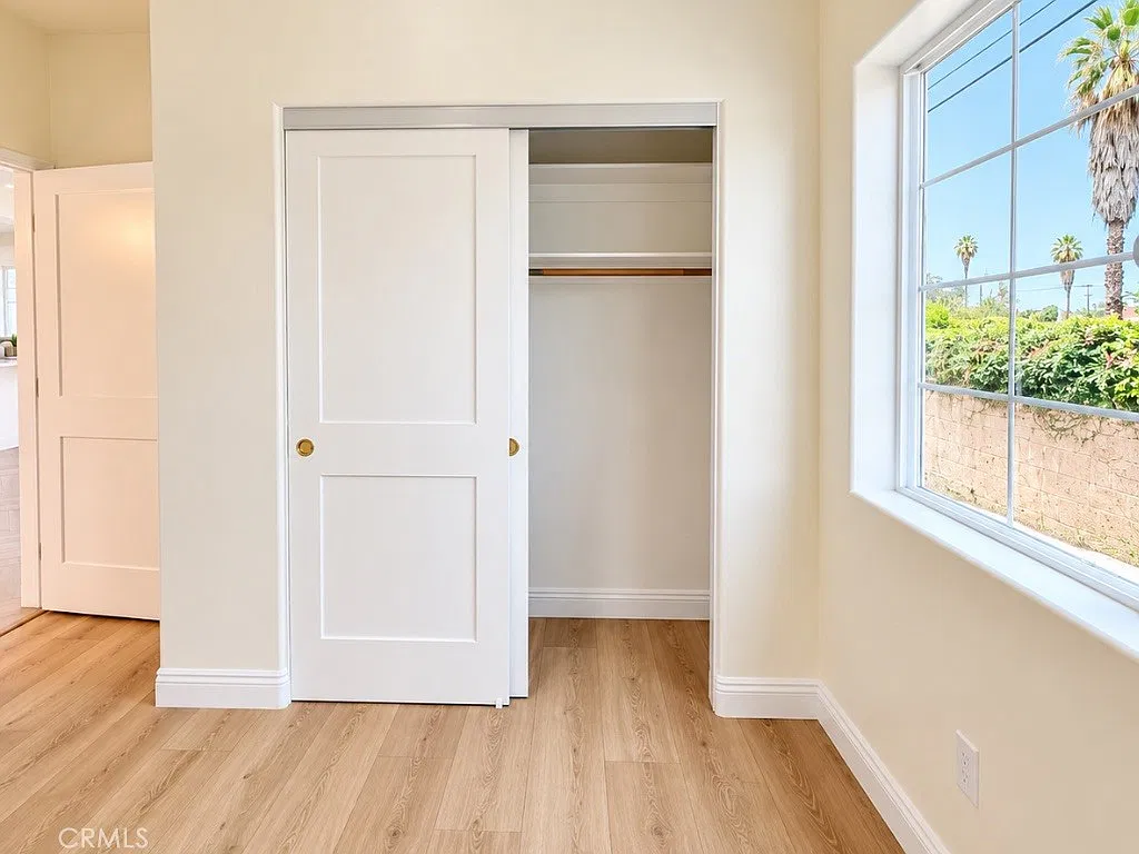 2 bed, 1000 sqft, $3,800 — Photo 4
