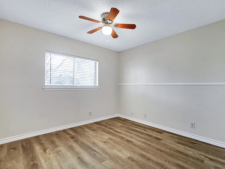 6123 Pecan Trl — Photo 14