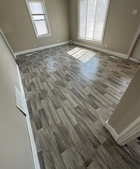12504 Sprecher Ave — Photo 4