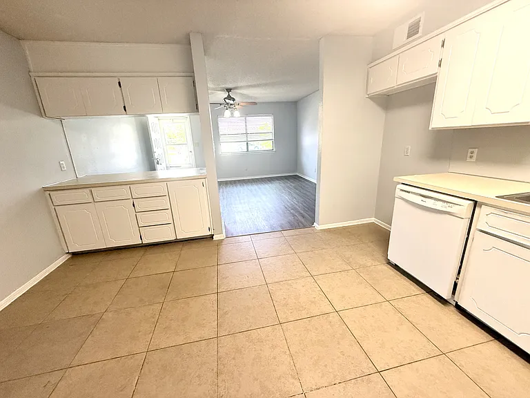 2206 Shenandoah Dr — Photo 6
