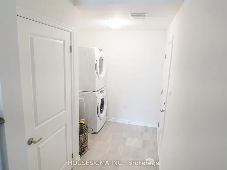 132 Turnberry Ln — Photo 3