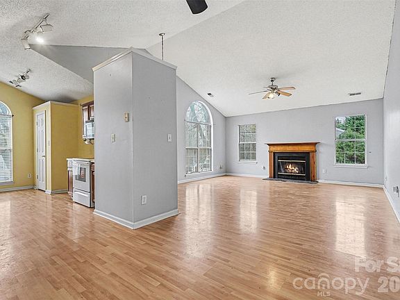 5th image of 7821 Royce Hall Ln #42