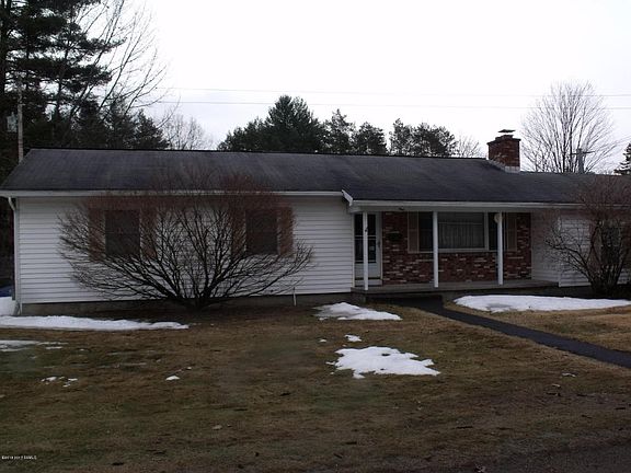 2nd image of 1 Pinewood Ave