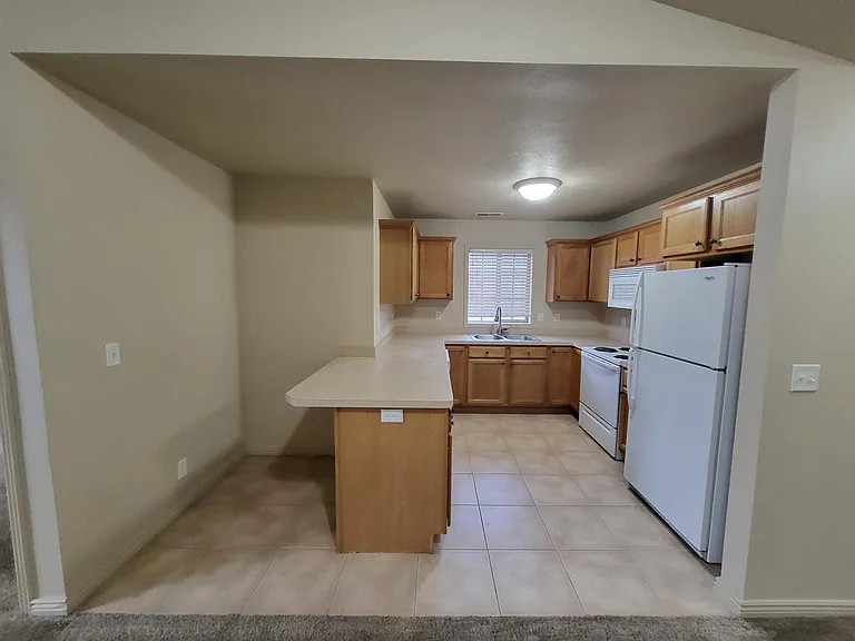 184 Stockham Blvd #D — Photo 3