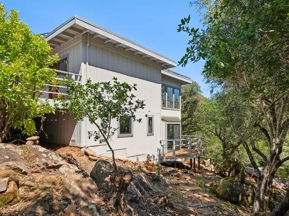 1475 Los Olivos Road, Santa Rosa, CA 95404