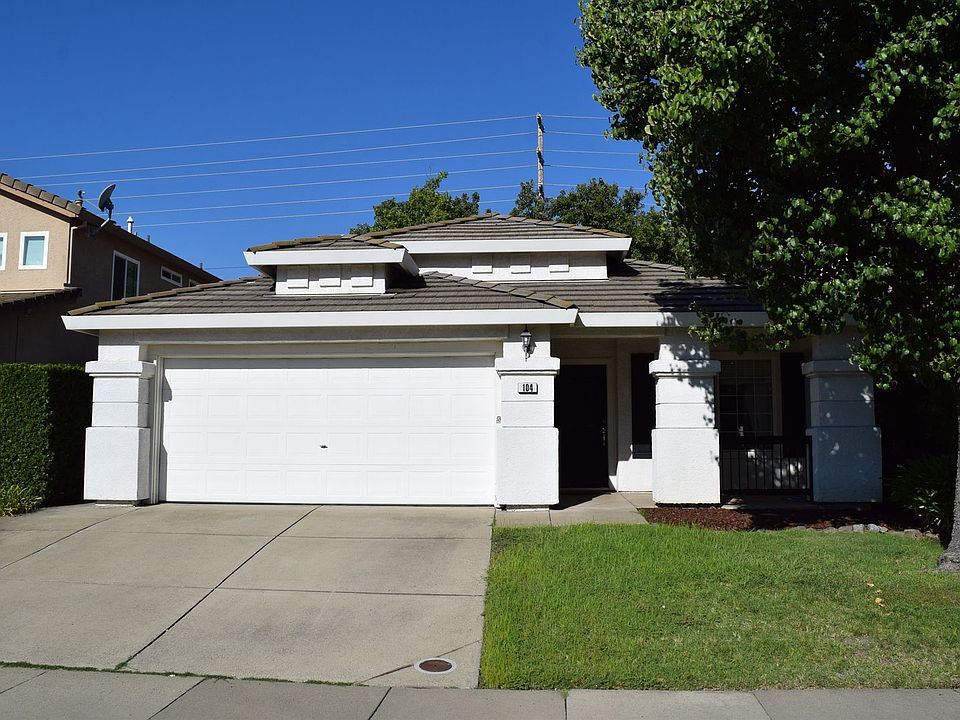 1st image of 104 Hibiscus Ct