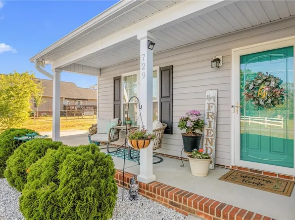 729 Bailey Rd, Winston Salem, NC 27107
