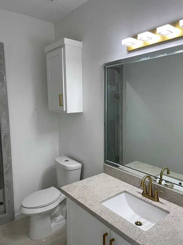 Building Photo - 1024 N Woodson Ave #1